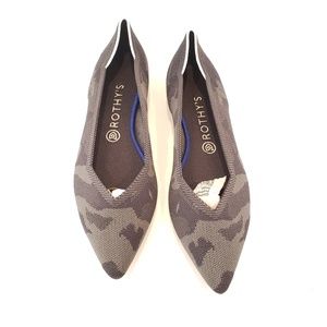Rothys 10.5 nwob blue grey flats pointed toe